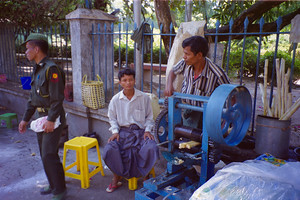 Sugar cane drink, Yangon