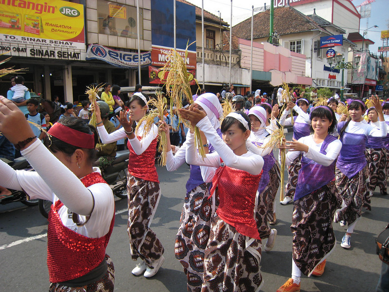 Parade along jl Malioboro